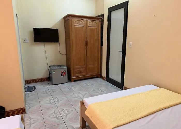 Nha Nghi Dung Hoa Hotel *