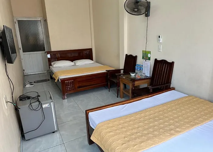 Nha Nghi Dung Hoa Hotel *